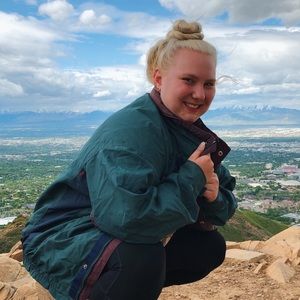 Meet your Posher, Avery